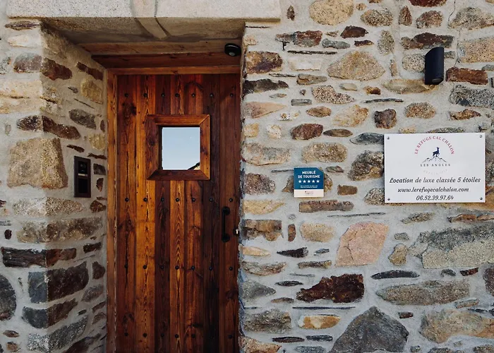 Le Refuge Cal Chalon , De Luxe Au Coeur Du Village Nyaraló Les Angles