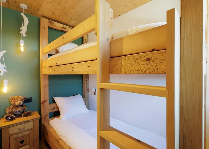 Nyaraló Le Refuge Cal Chalon , De Luxe Au Coeur Du Village *