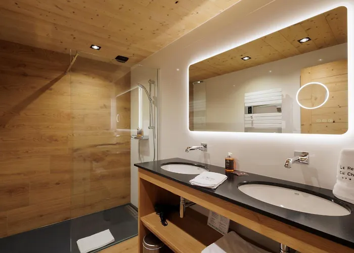 Le Refuge Cal Chalon , De Luxe Au Coeur Du Village Nyaraló Les Angles